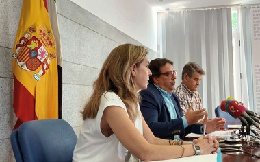 Vergeles asegura que no hay riesgo para la salud por el agua potable de Cáceres y que las medidas adoptadas son por responsabilidad y prevención