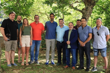 José Manuel Calderón muestra su faceta más solidaria y extremeña en Las Hurdes