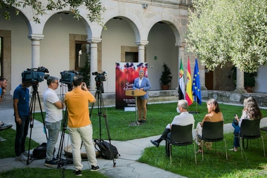 La Junta de Extremadura celebra la ''vuelta a la normalidad'' en los actos del Día de la Comunidad Autónoma