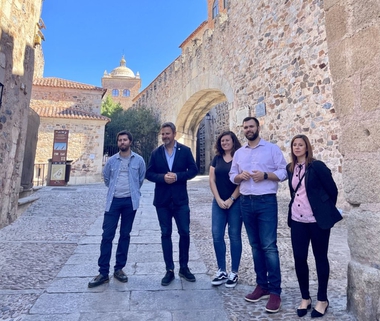 Cáceres se vuelca con el universo Juego de Tronos organizando el primer macroencuentro a nivel internacional denominado Cáceres City Of Dragons