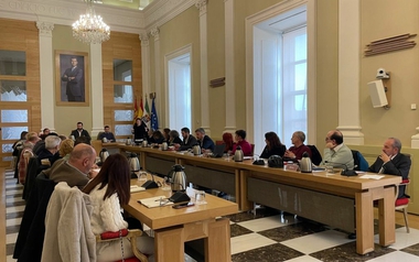 El Pleno aprueba la modificación de la ordenanza de la tasa del cementerio, para incluir los nichos destinados a la conservación de restos y cenizas