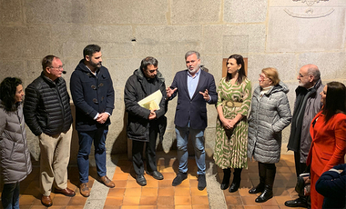 Don Ernesto Brotóns visita el Ayuntamiento de Plasencia