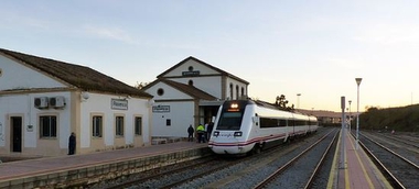 Mitma anuncia la licitación de la redacción del estudio informativo de la nueva estación de Plasencia por 350.000 euros