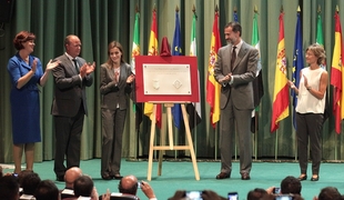 Felipe VI destaca el sector agroalimentario como uno de los "motores" de la "recuperación económica" española 