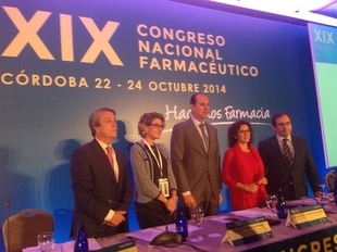 Carrón defiende el actual modelo de farmacia como 