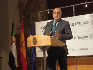 Echávarri anuncia la constitución de la comisión redactora de estatutos de la comunidad de regantes de Tierra de Barros
