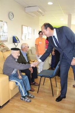 Carrón reitera la apuesta del Gobierno de Extremadura por acercar los servicios sociales a 