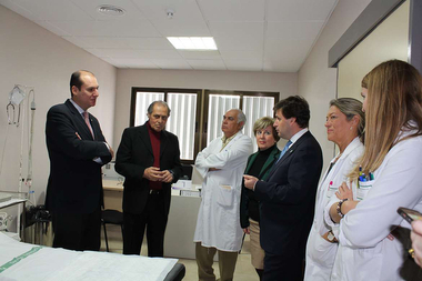 Carrón conoce el nuevo TAC del Hospital Don Benito-Villanueva y las obras de ampliación del centro Don Benito-Este