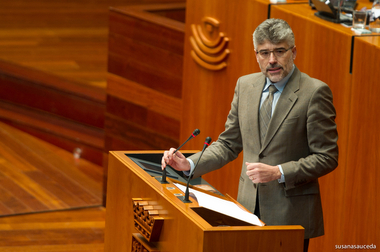 El PSOE insiste en la dimisión de Monago y este les recrimina que siguen un guión que forma parte de un montaje
