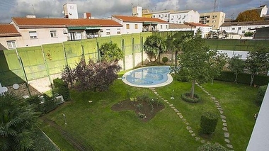 La 'casa de los presidentes' siempre ha tenido uso privado, pero a costa de los extremeños, dice Monago