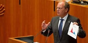 Monago admite quepuede haber unas décimas de desviación en el objetivo de déficit, menos ''de lo que decían algunos''