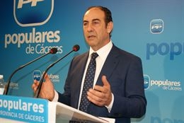 La reducción del número de peonadas exigidas a los jornaleros repercutirá positivamente en unos 35.000 extremeños