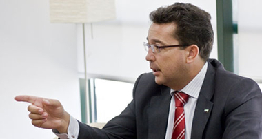 Fernando Manzano prevé una actividad frenética en el Parlamento hasta marzo