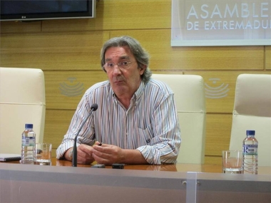 EL PSOE bloquea la actualización de la Ley Electoral de Extremadura que habla de pesetas, en vez de euros 