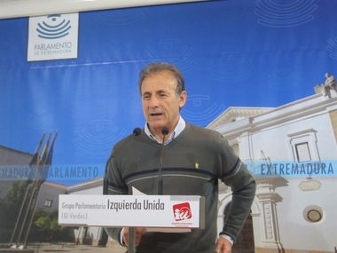 La caída del paro no se debe al ''triunfo de la recuperación económica, afirma Escobar