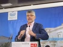 El grupo parlamentario socialista en el Parlamento extremeño denuncia en la Policía ataques contra los ordenadores de Vara y de otros diputados