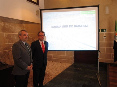 La Ronda Sur, con 40 millones de inversión, es fundamental para el desarrollo de Badajoz, afirmael consejero de Fomento