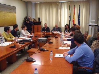 El consejero Echávarri se reúne con jóvenes agricultores y ganaderos para escuchar sus inquietudes y propuestas