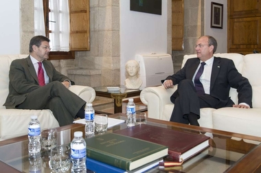El presidente Monago se reúne con el ministro de Justicia en la sede de Presidencia del Gobierno de Extremadura