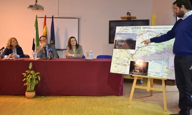 Del Moral anuncia 1,7 millones de inversión para poner en servicio las vías verdes de La Jayona y Monfragüe
