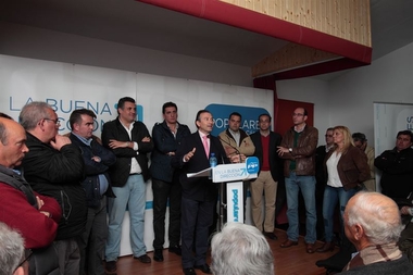 Más de 150 dirigentes del PP muestran su apoyo al alcalde de Santa Cruz de Paniagua tras el ataque vandálico a su finca