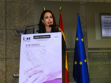 La consejera Muñoz ensalza la innovación social y la dinamización territorial realizada por las asociaciones de mujeres 