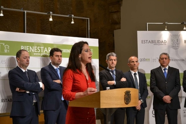 El Gobierno de Extremadura renueva con los bancos el convenio para el fomento del autoempleo