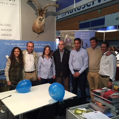 El consejero Echávarri visita Cinegética 2015 y destaca el impulso del GobEx al sector de la caza y la pesca