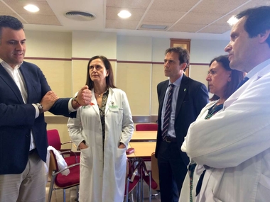 El Servicio de Oncología de Coria no se cerrará y los pacientes tienen garantizada una atención de calidad