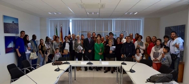 El GobEx entrega viviendas sociales a 22 familias, 5de ellas desahuciadas por los bancos y 2víctimas de violencia de género
