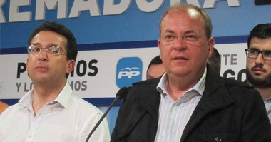 Monago desvela que la consejera de Cultura será su número dos en la lista del PP por Badajoz y que Manzano y Tenienteencabezarán la de Cáceres