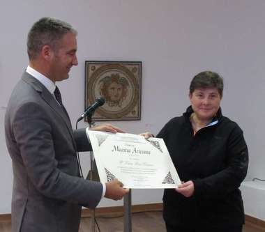 El título de maestro artesano es unreconocimiento oficial de la excelencia y un incentivo para alumnos y profesionales, afirmaMiguel Córdoba