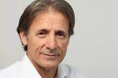 Pedro Escobar, coordinador regional de IU, se muestra favorable a un debate electoral en los medios públicos extremeños