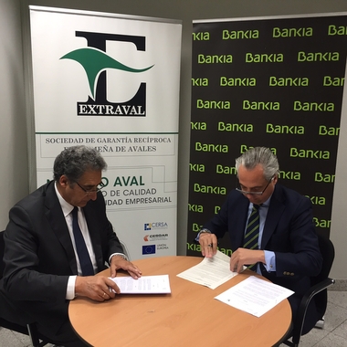 Extraval y Bankia abren una línea de crédito para pymes con 3 millones de euros