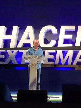 Monago apuesta por un bloque del pueblo extremeño, frente al bloque de izquierdas que propugna el PSOE