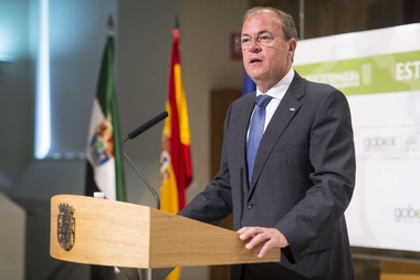 Monago anuncia el cumplimiento del compromiso de pago con los proveedores de la Administración regional
