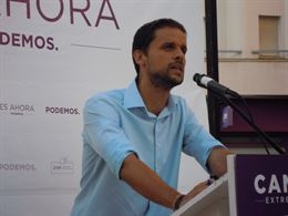 Jaén critica las redes clientelares del pasado del PSOE y el marketing del PP