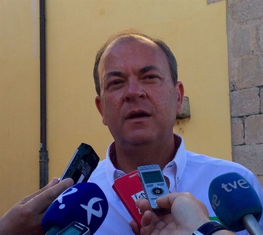 Monago se compromete a crear 40.000 empleos en la próxima legislatura