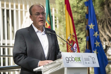 Monago anuncia la publicación en el DOE del concurso de traslado a plazas vacantes para funcionarios de carrera 