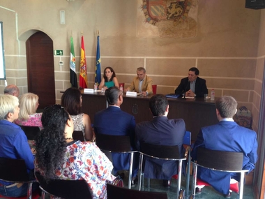 Uno de los compromisos del Gobierno de Monagoha sido el reconocer el papel de las familias numerosas