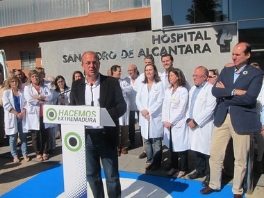 Monago anuncia más fondos y más empleo en Sanidad, un plan dental infantil más amplio y atención especial para hijos de divorciados o separados
