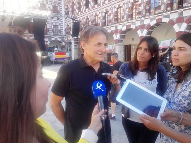 Escobar cierra campaña en Badajoz confiado en ampliar sustancialmente sus resultados del año 2011