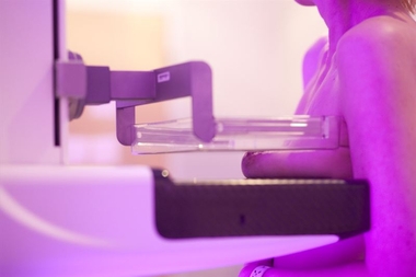 Casi 5.000 extremeñas se someterán a mamografías en julio dentro del Programa de Detección Precoz del Cáncer de Mama
