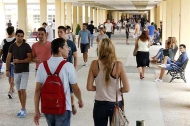 Extremadura, entre las CCAA con mayor esfuerzo de las familias sobre su renta para el pago de matrículas universitarias