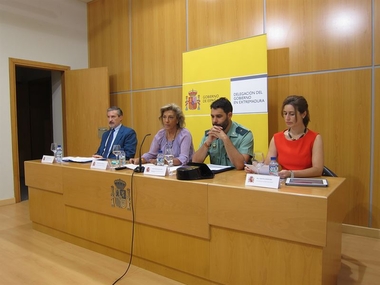 La DGT pone en marcha por primera vez en Extremadura una campaña de control de las condiciones de vehículos