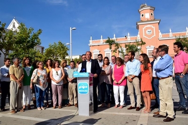 Monago pide que Vara actúe ante el despido de dos trabajadoras por 'no ser' del 'signo político' de un alcalde del PSOE