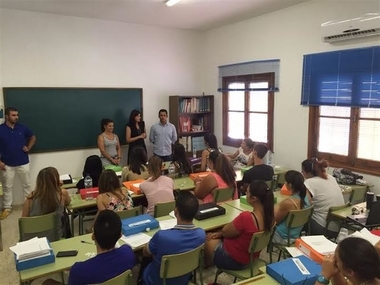 Jóvenes extremeños participan en dos campos de trabajo onubenses organizados por el Instituto Andaluz de la Juventud