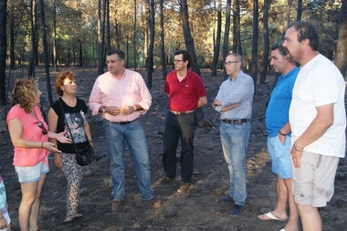 El Grupo Popular de la Diputación de Cáceres visita la extensión afectada por el incendio de Gata