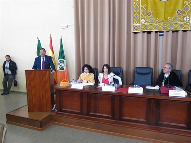 Extremadura no cambiará la duración de los grados universitarios y no habrá oferta privada de títulos que imparta la UEx
