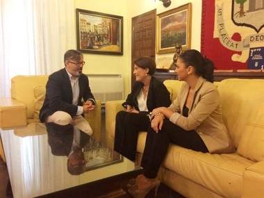 Extremadura retomará el protocolo nacional para institucionalizar los minutos de silencio contra la violencia de género